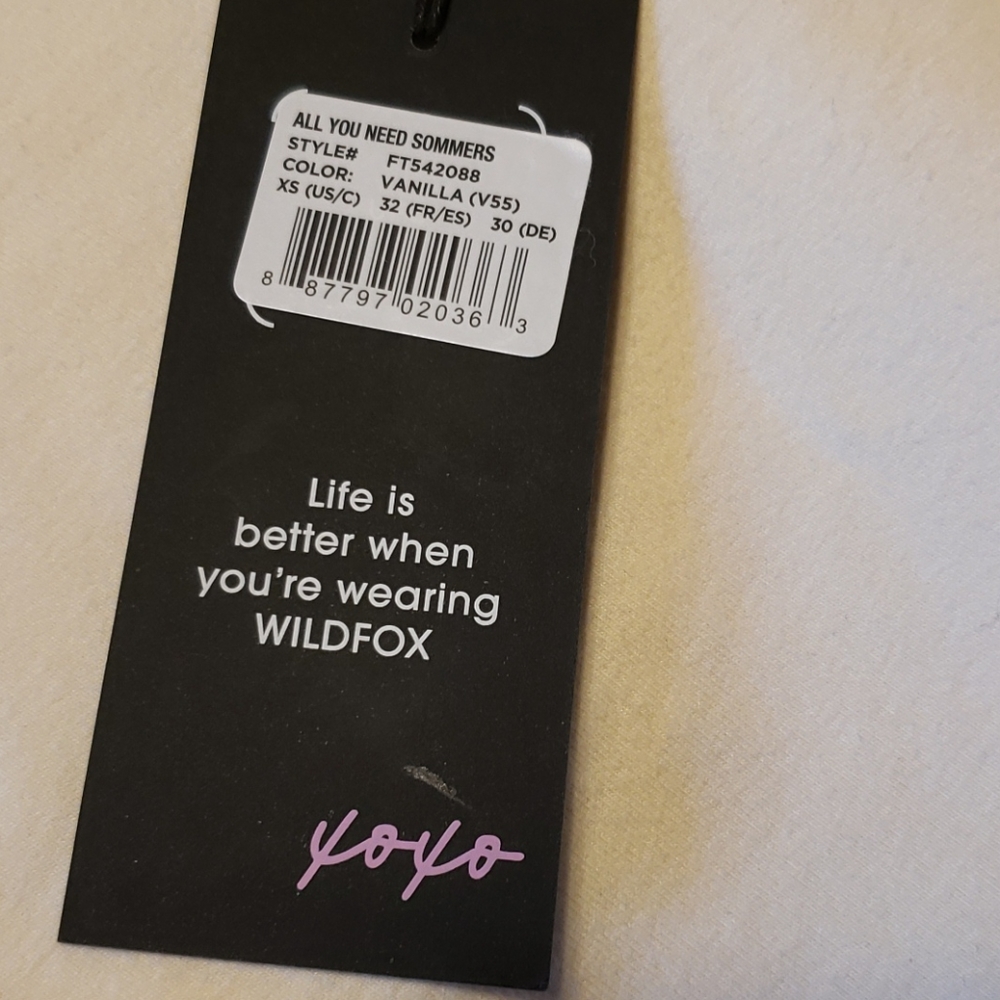 NWT Wildfox "All you need is love" Sweatshirt - Picture 6 of 7